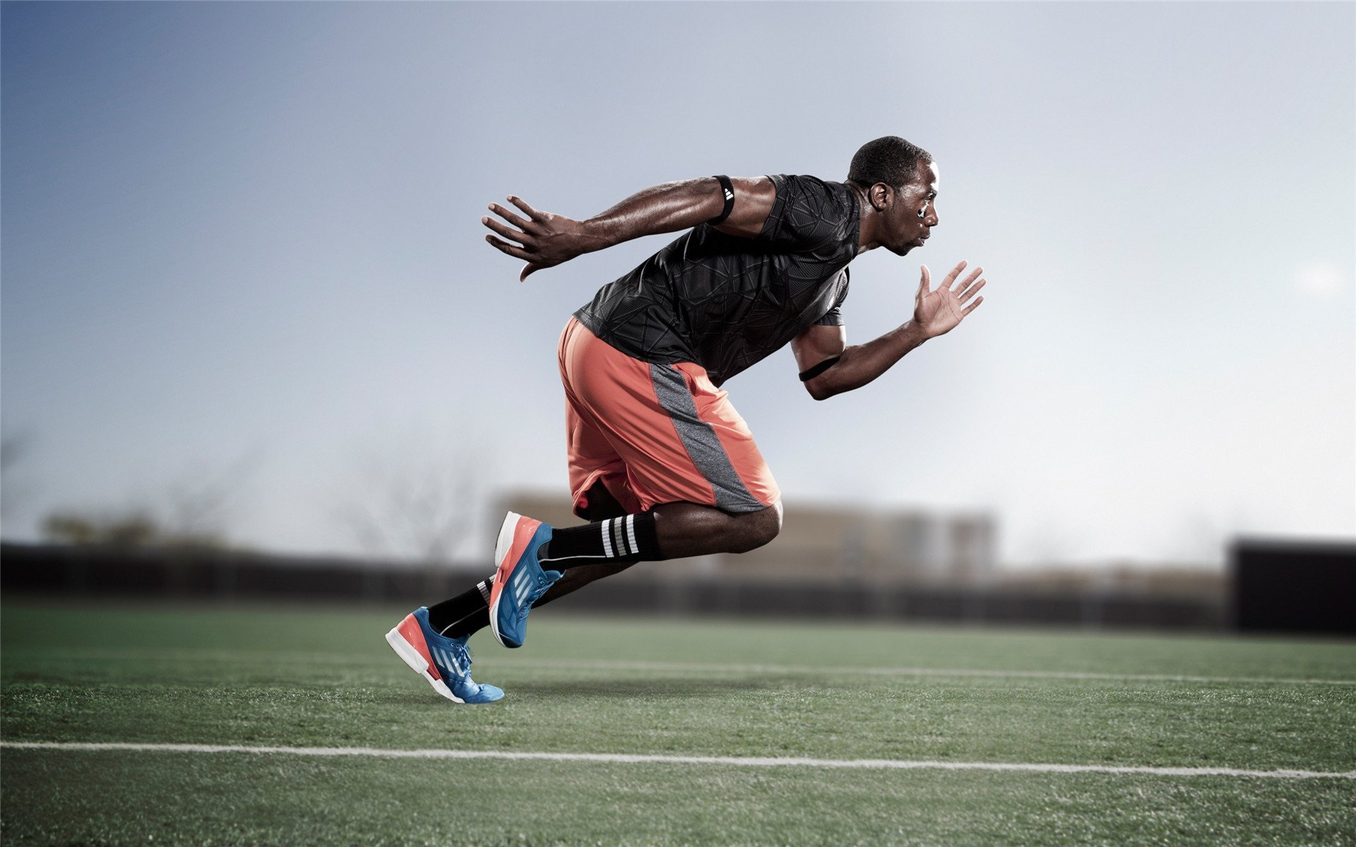 乐鱼体育在线官网-英超冲刺战:悬念逐渐升温!,英超本轮集锦视频